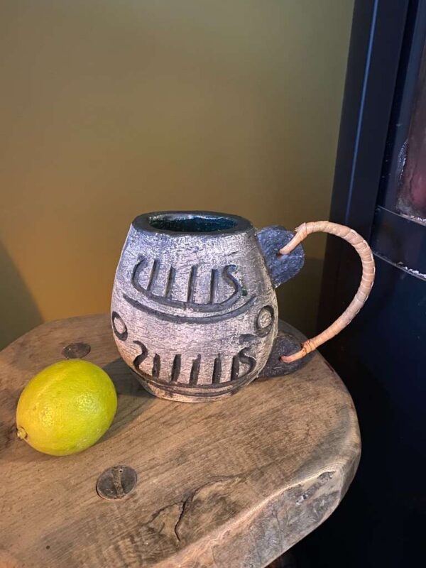 Vase brutaliste signé Arol Halden chiné par OmStyle Home