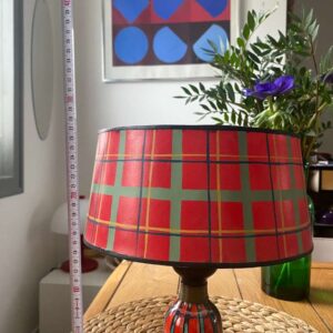 Adorable lampe, céramique noir mat et  motif écossais brillant // année 50